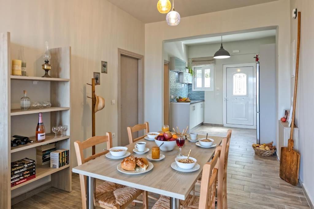 O Palaios Fournos Tou Andrea Apartment อาร์กอสโตลี ภายนอก รูปภาพ