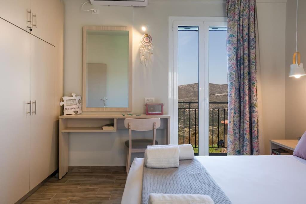 O Palaios Fournos Tou Andrea Apartment อาร์กอสโตลี ภายนอก รูปภาพ